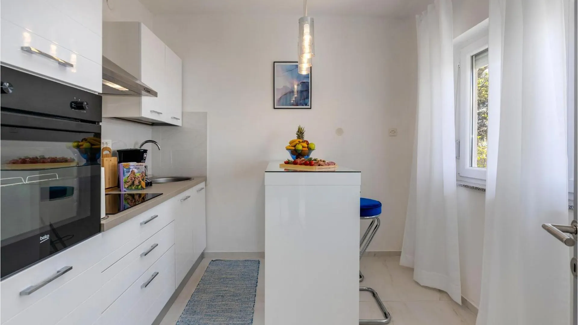 2 Bedroom Gorgeous Home In Dramalj 0*,