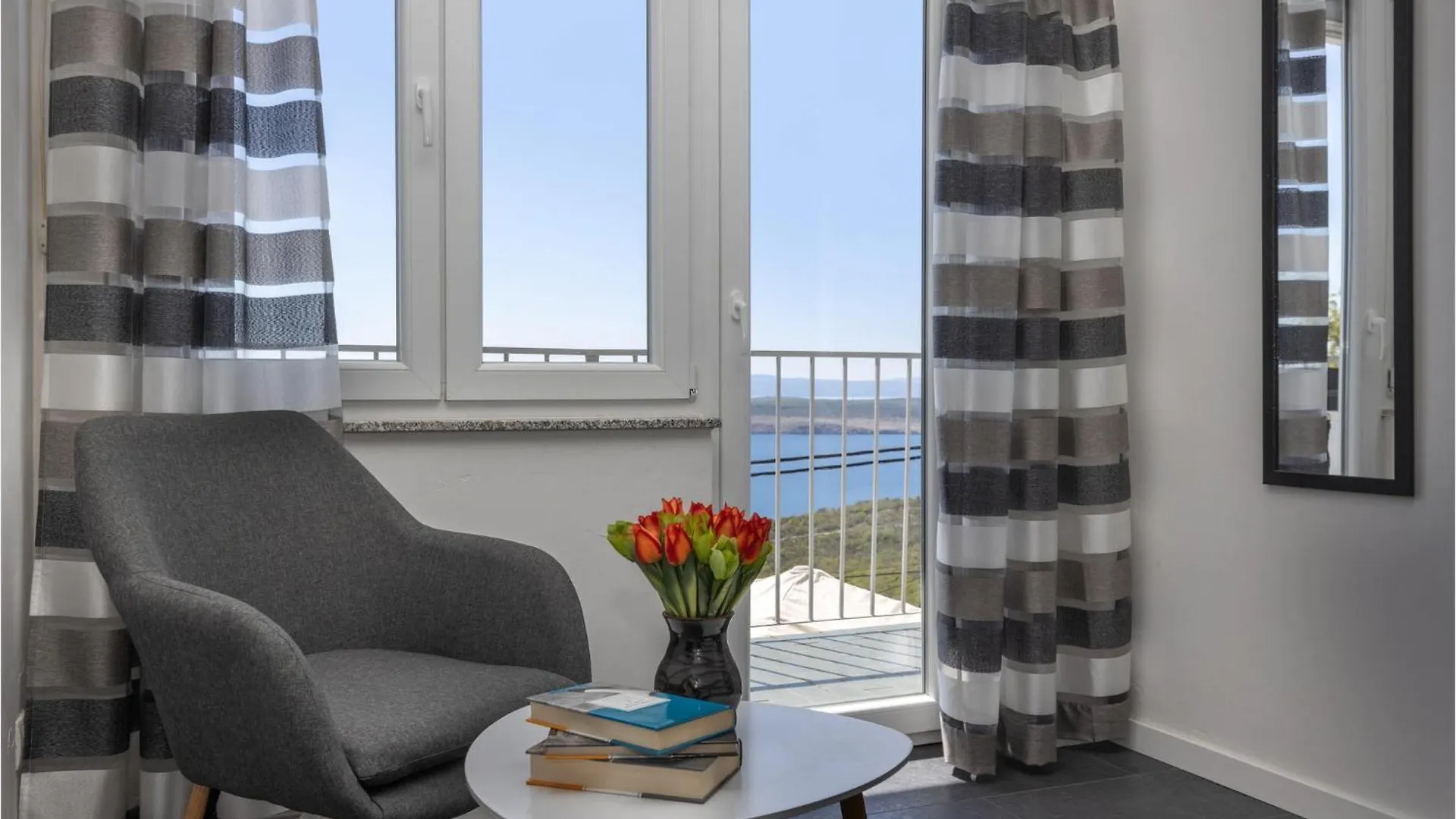 Holiday home 2 Bedroom Gorgeous Home In Dramalj