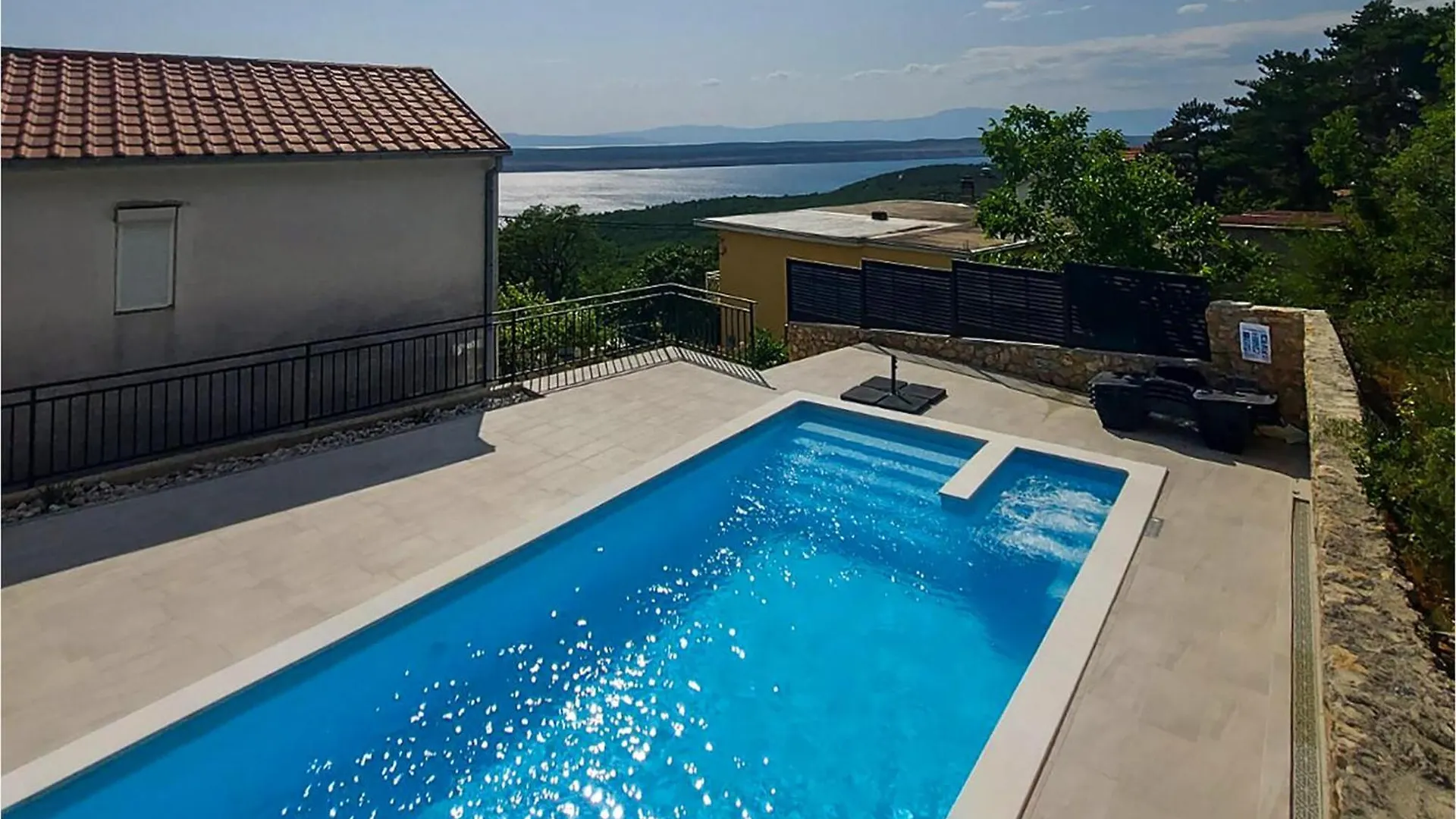 2 Bedroom Gorgeous Home In Dramalj
